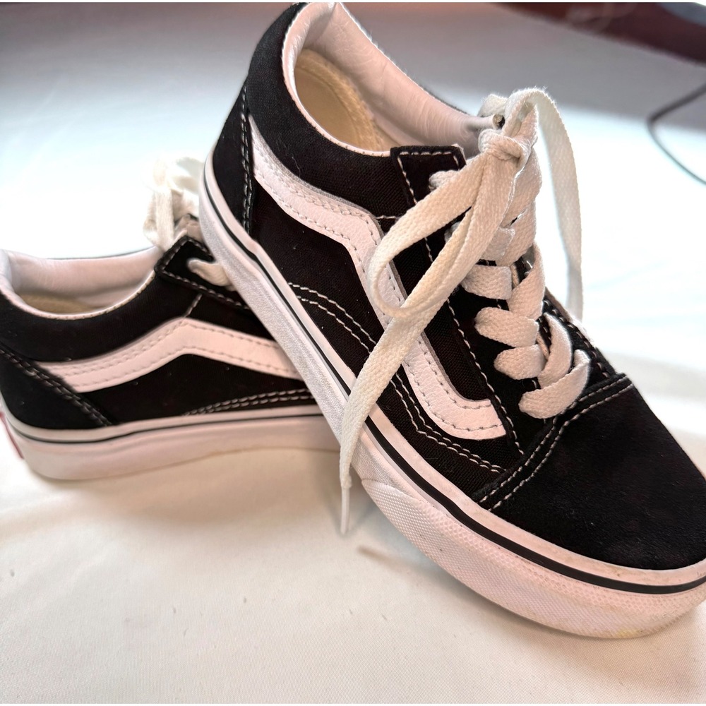 Vans Old Skool Kids Sneakers Black White Suede Canvas Skate Shoes Size 12.0 US